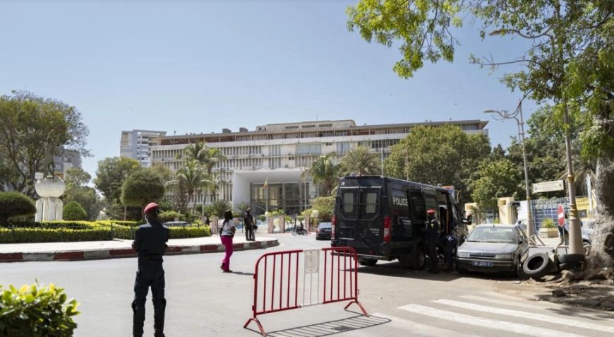 Senegal: 13 opposition candidates join forces to protest against the postponement of the presidential election