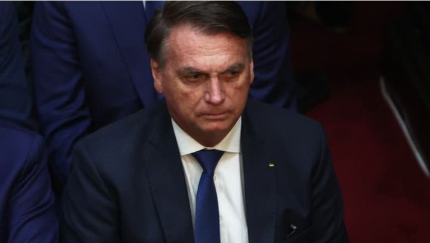 Uwahoze ari Perezida yasabwe guha passport Polisi nyuma yo kugerageza guhirika ubutegetsi.