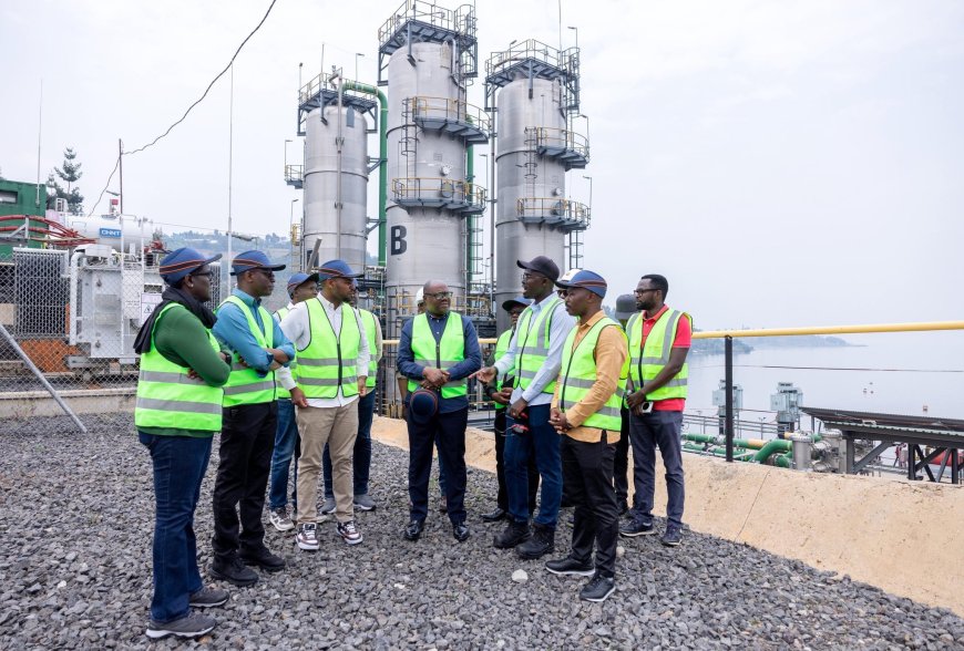 Minisitiri w’Intebe yasuye uruganda rutunganya amashanyarazi akomoka kuri Gaz Methane