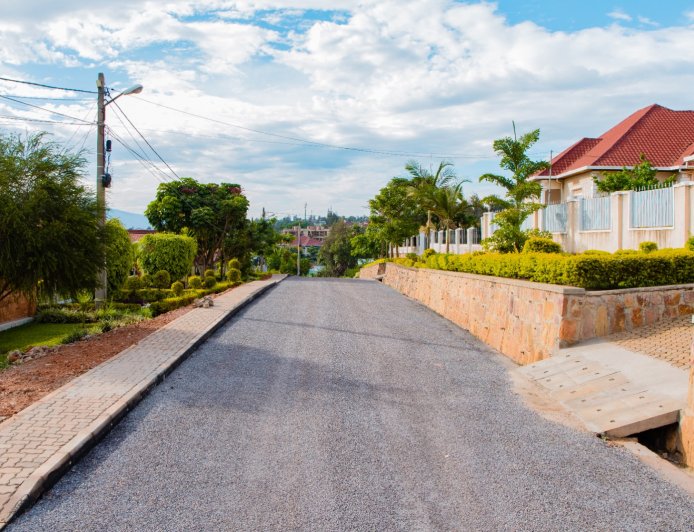 Umujyi wa Kigali wahinduye uburyo bwo gufasha abaturage kwiyubakira imihanda